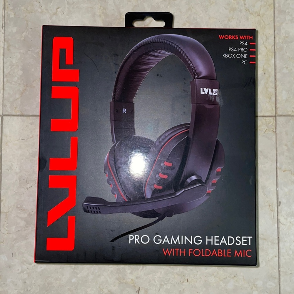 Brand New gaming headset, works for any type of gaming console